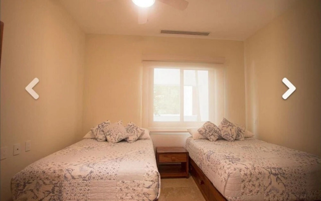 Stunning Four Bedroom House With Ocean Views and Whales