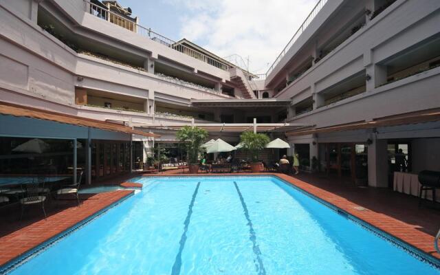 The Oasis Paco Park Hotel