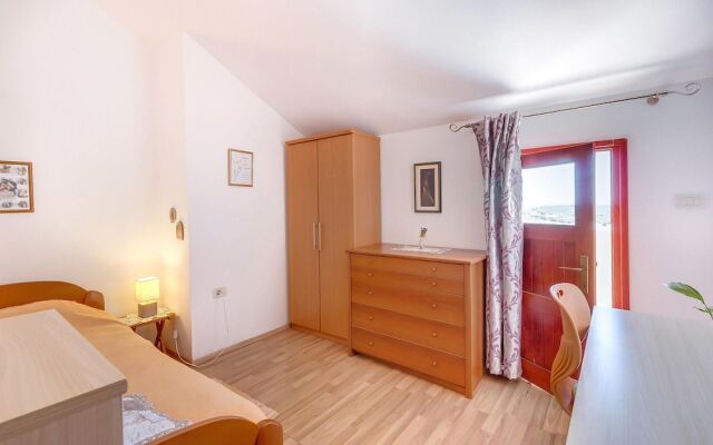 Amazing Apartment in Cunski With Wifi and 3 Bedrooms