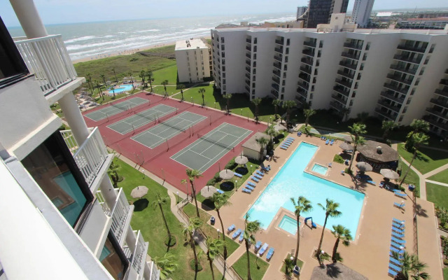 Royale Beach and Tennis Club