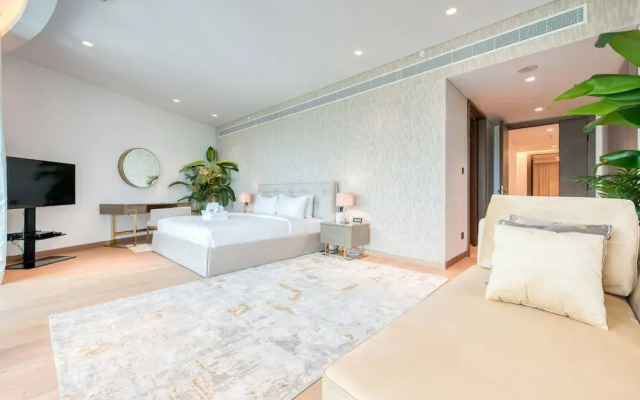 Ultra Luxurious 4 Bed Apartment