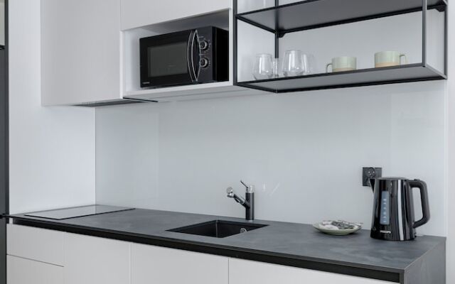 Modern Studio in the Centre by Renters