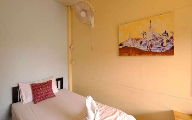 P.L.P Guesthouse - Mae Hong Son