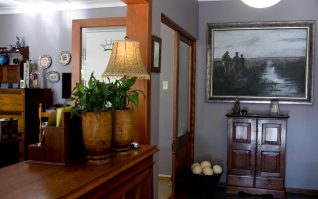 The Crown Guesthouse