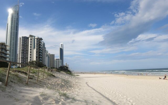 Villa Garfield Surfers Paradise