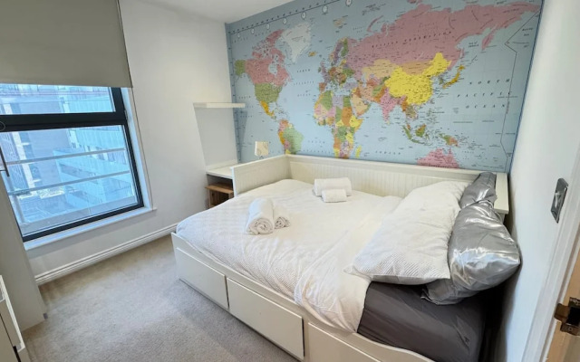 Oval House Retreat in Camden Town