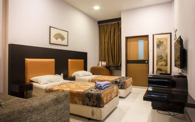 Lai Ming Hotel Cosmoland (SG Clean Certified)