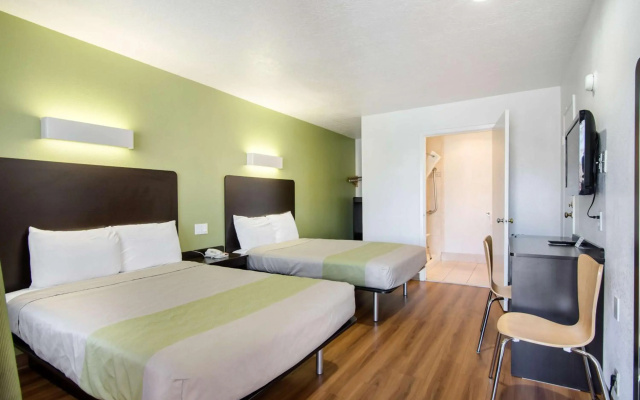Motel 6 Santa Fe, NM - Downtown