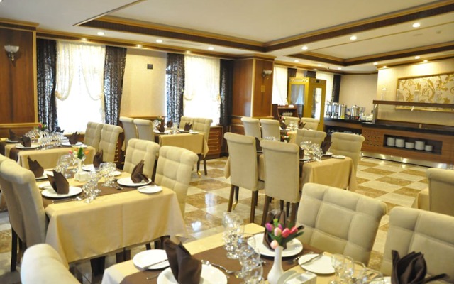 Joyy Hotel & Spa