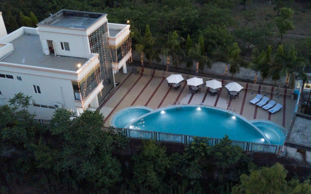V One Hotel - The Competent Palace