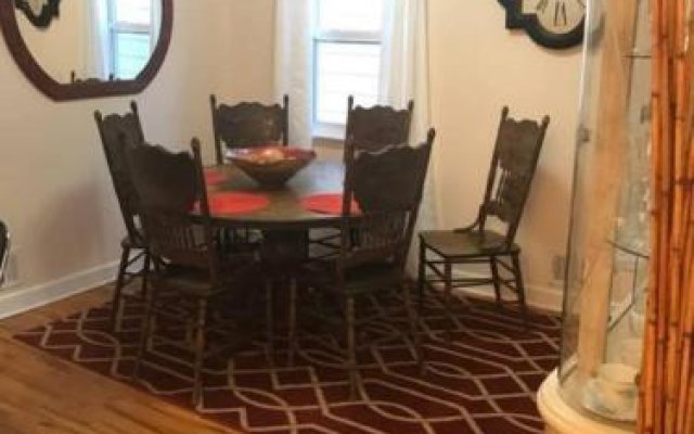 Private Room 2 - Near NYC, EWR & Outlet Mall