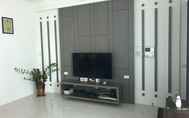 Yin Mama Warm House