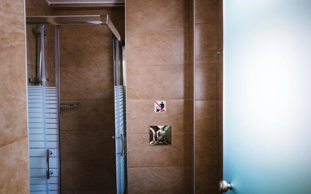 Piraeus Port Hotel