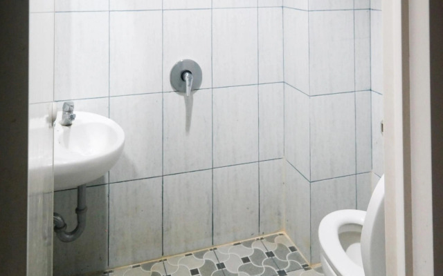 RedDoorz At Losari Area 3