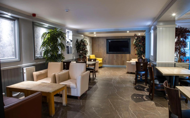 Best Western Manor Hotel