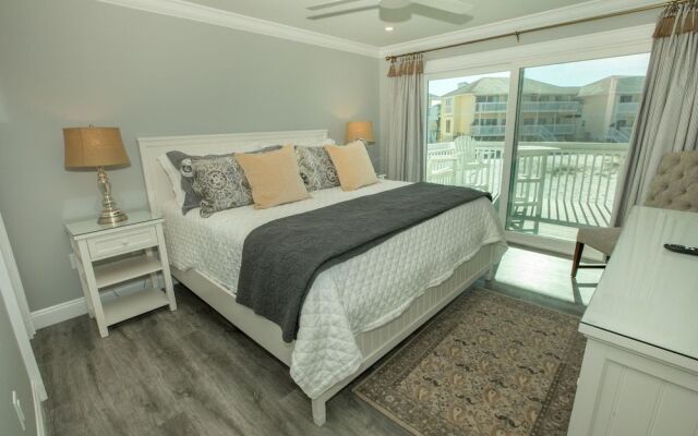 Sandpiper Cove 1115 3 Bedroom Condo by RedAwning