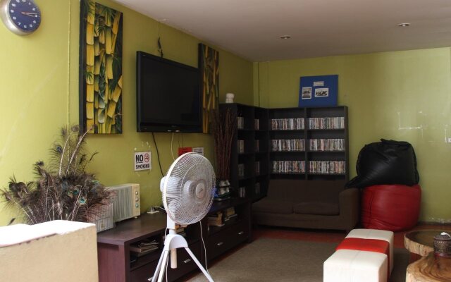 OYO 1054 Phuket Backpacker Hostel