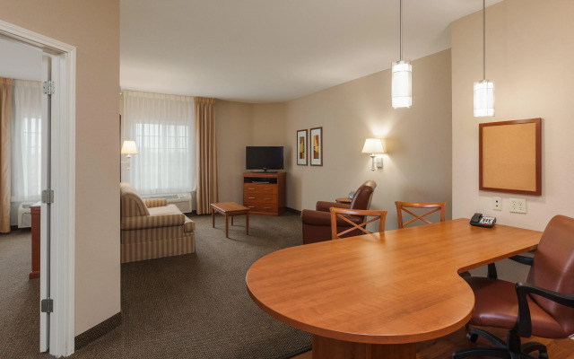 Candlewood Suites Houston I-10 East by IHG