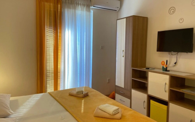 Lina - 30m From the Beach - SA5