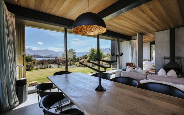 Te Pakeke - Couples Retreat - Lake Views
