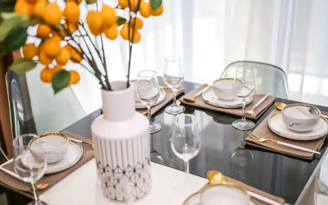 Locals Boutique Apartment Qianshan No5