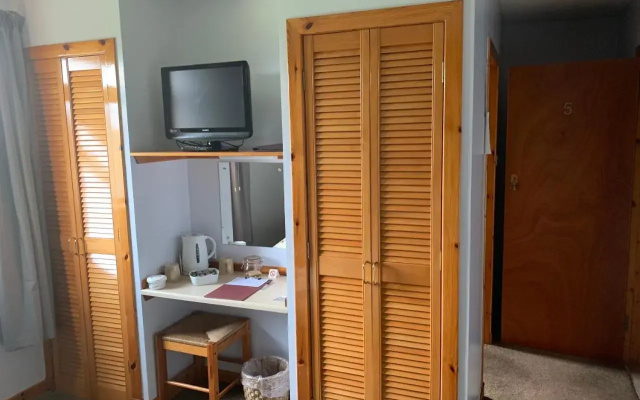 Castaway Guesthouse