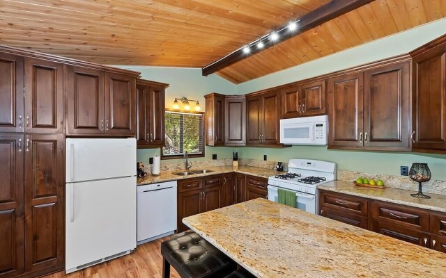 028 - Sunset Mountain Retreat