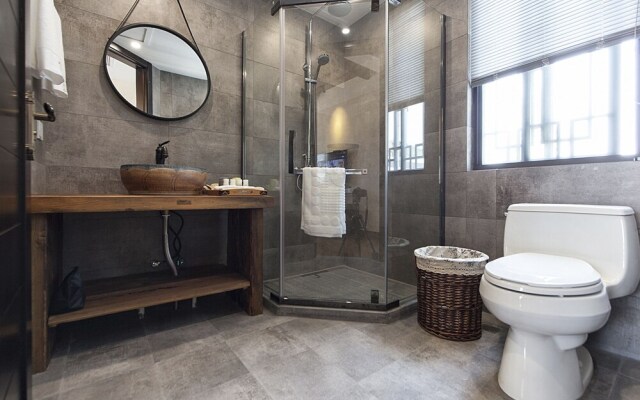 Wuzhen Ziye Musu Inn