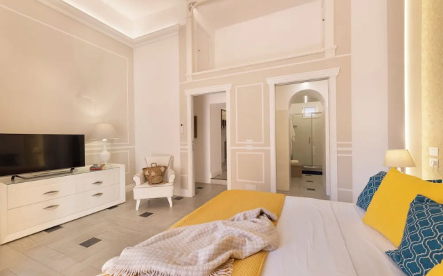 YourHome - Royal Blue Suite