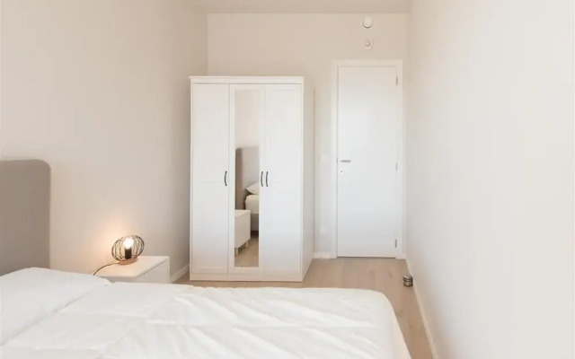 Serene Apartment With Mountain View