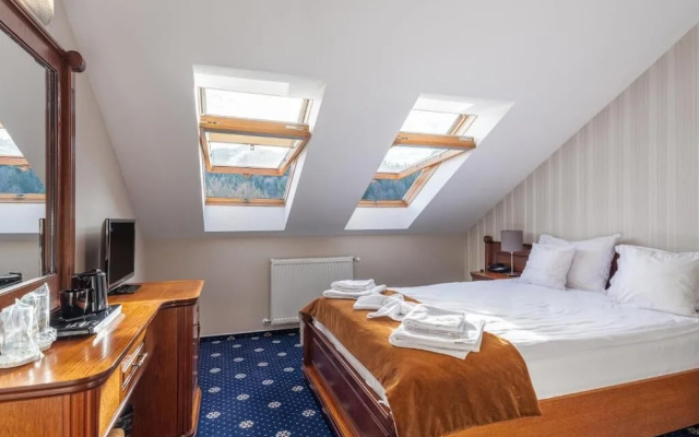 Hotel Ski & Sky