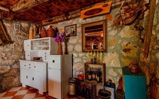 Stunning Home in Ston With 2 Bedrooms, Wifi and Outdoor Swimming Pool