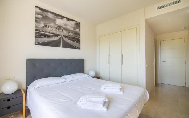 2237-Modern apt with private beach
