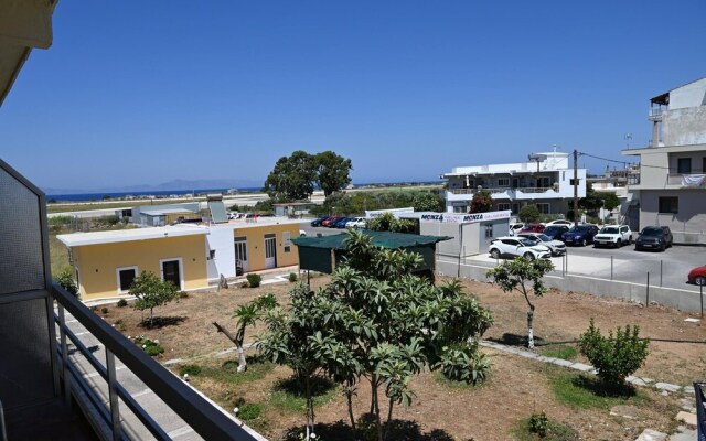 Helena Apartments in Paradisi