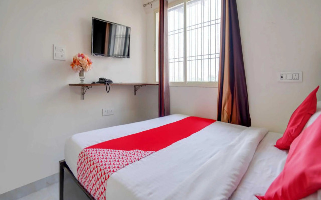 OYO Flagship 70056 Grand Inn Residency