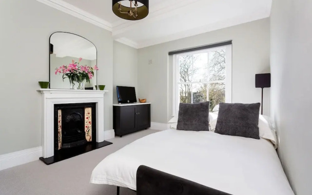 Perfect Pied-a-terre in Clapham by Underthedoormat