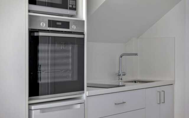 Phaedrus Living: Alkminis Seaview Suites Pantai