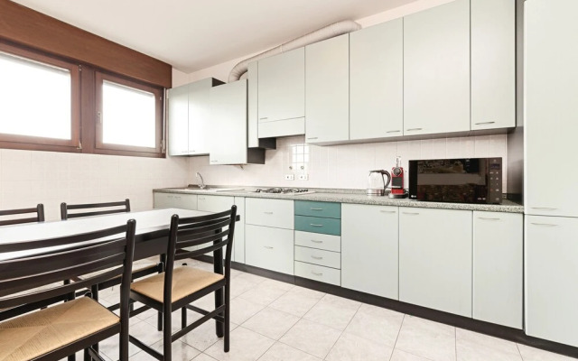 Colourful Flat Borgo Roma