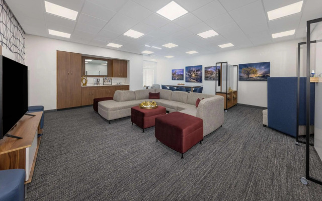 Hilton Garden Inn Albuquerque / Journal Center
