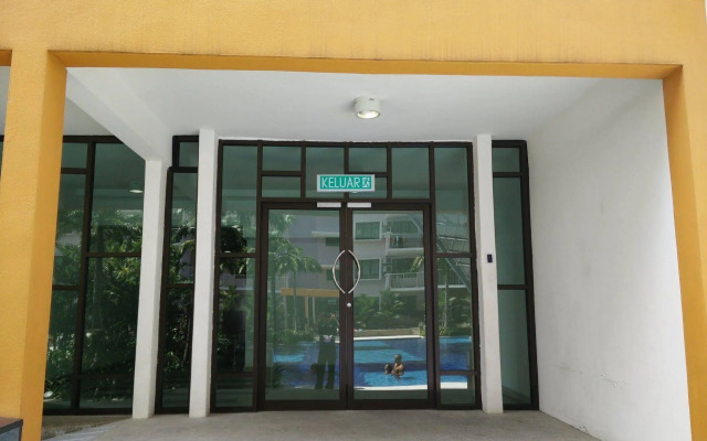 Indah Alam Vacation Home