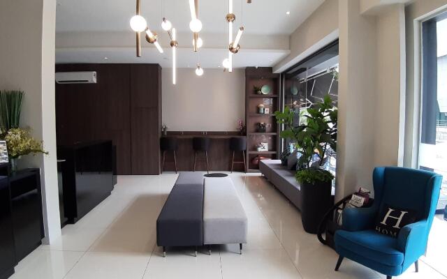 The Square Hotel