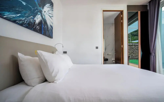 Sky - 4BR Private Villa in Phuket