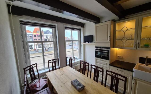 Appartement Havenzicht, gelegen aan zee met zeezicht