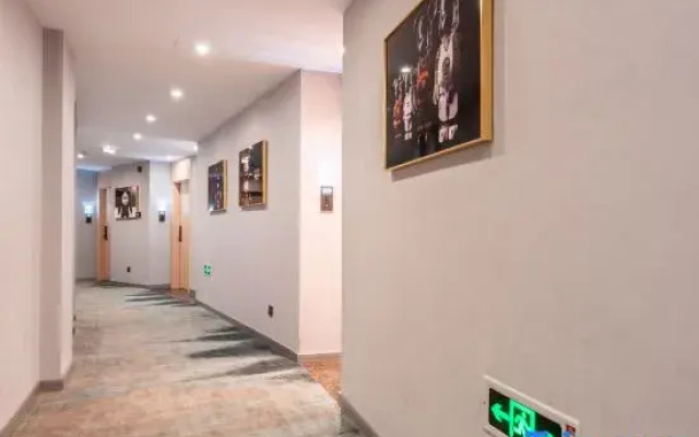 Woke Arts Hotel