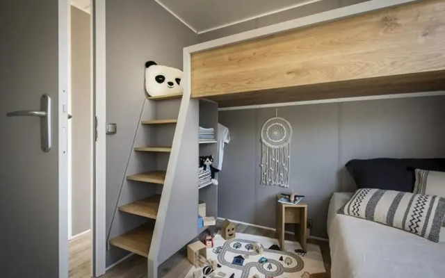 Chalet by Hegermeer With Harbor Access