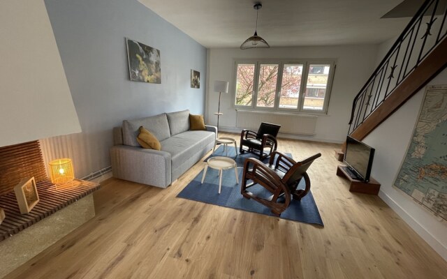 Belle maison avec grand jardin et garage