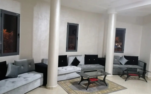 Hotel Oasis Palace
