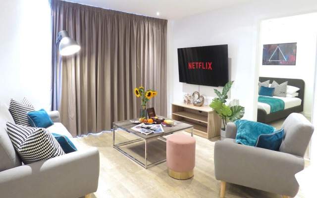 Tudors eSuite Grand Central Aparthotel
