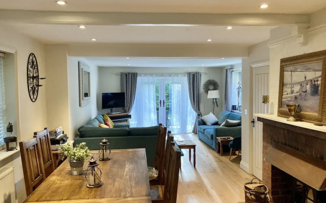 5br-10guests-fireplace-hottub-pets ok - Parking