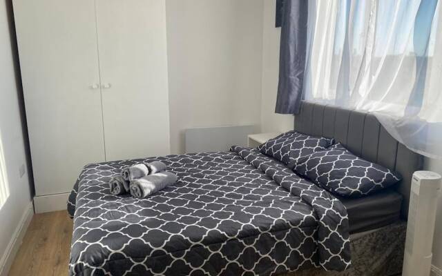 Comfortable Homely Studio Flat in Wembley